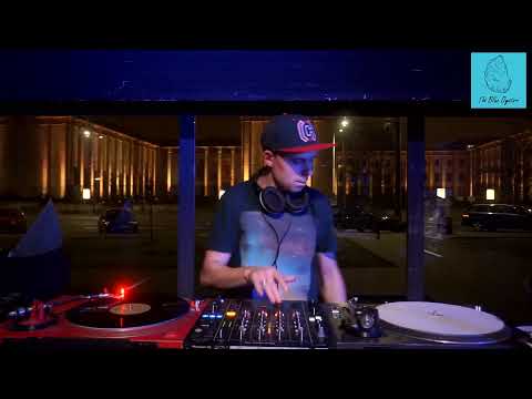 The Blue Oyster: Poniecki / 04.01 / 20 - 21