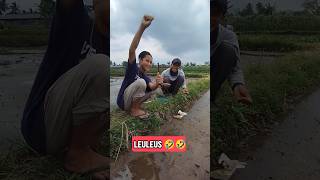 Download lagu Lagu india versi Sunda viral ,Leuleus😅 #suasanakampungyangsederhana #lagusunda #ngurekbelut mp3 Download lagu Lagu india versi Sunda viral ,Leuleus😅 #suasanakampungyangsederhana #lagusunda #ngurekbelut mp3