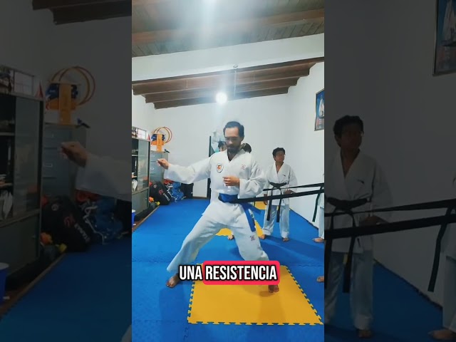 Vídeo relacionado con Laroal Bandas para la cabeza de karate Banda para la cabeza japonesa Banda para la cabeza ninja para entrenamiento de artes marciales y uso diario