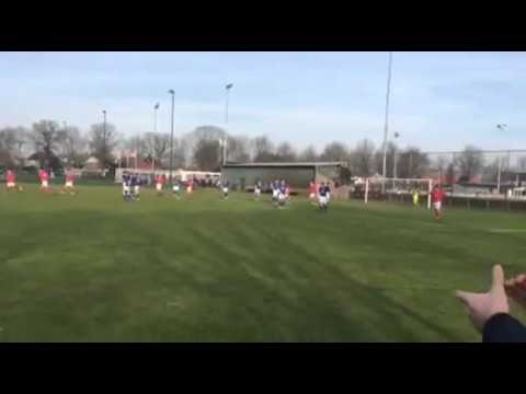 HEERLIJK! Scoren in dé derby...