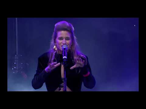 Show Up For Humanity : Selah Sue (live)