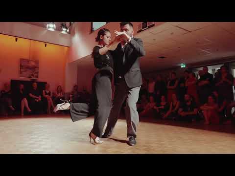 Natacha Lockwood and Andrés Molina - Soy aquel viajero