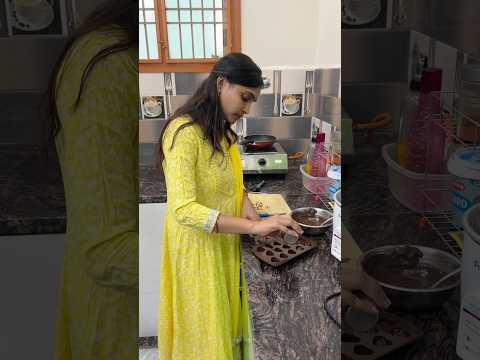 Chala simplega entlone chesukovachu chocolates #darkchocolate #chacolate #food #cooking  #dairymilk