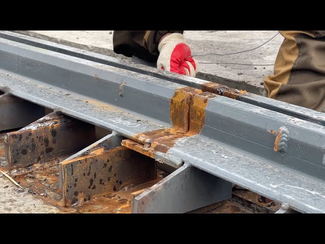 Губернатор Приангарья проверил, как продвигается капитальный ремонт путепровода на станции Батарейная