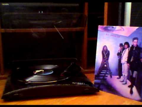 Cheap Trick - Just Got BackZOOM0004.MOV