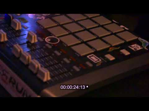 BMB SpaceKid - Fabuella [ Live at Paramira music ]