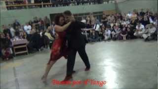 CORINA DE LA ROSA y JULIO BALMACEDA bailando el tango CHICHIPÍA en LA MILONGA DEL MORAN