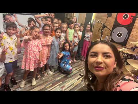 Copilărie - Clasa Pregătitoare B , prof. Popa Patricia (Cover-Trubadurii)