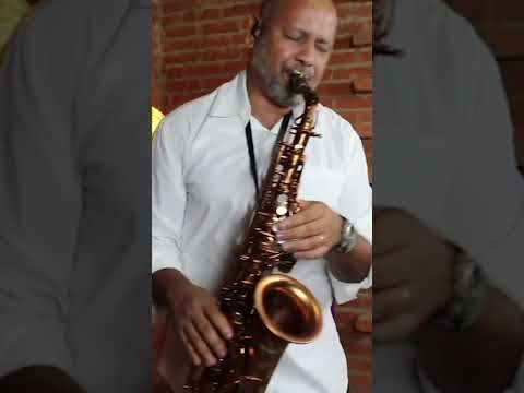 THE CLOSER I GET TO YOU (Roberta Flack e Donny Hathaway) Sax Cover (Angelo Torres) ​#shorts