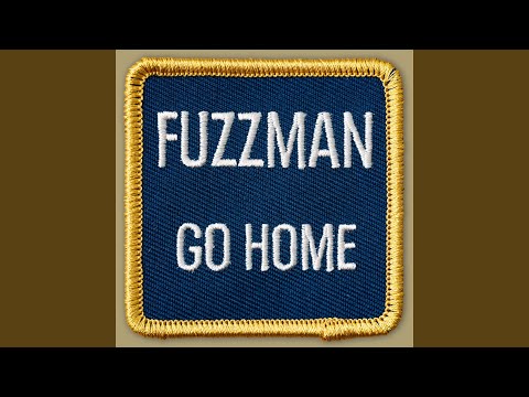 Abwendig hängt der Mond im Dunst