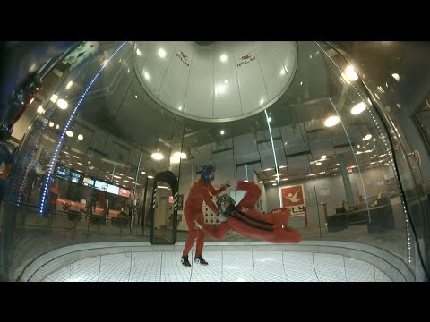Indoor skydiving: back fly practice (Nell 019)