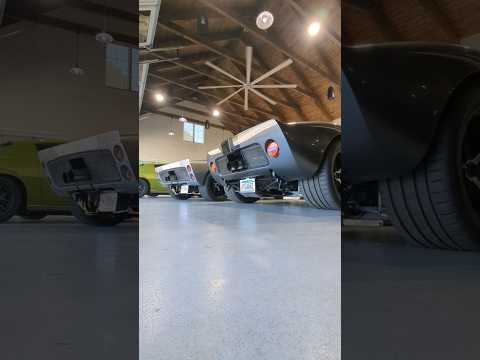 GT40 MKi & MKii Startup Battle Who wins??? Coyote Aluminator vs Roush 427 #ford