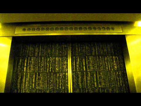 AWESOME Auxiliary Westinghouse Traction Elevator at the Marriott, Stamford, CT