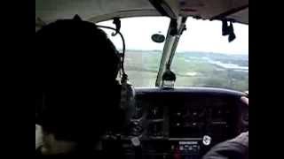 preview picture of video 'PA28-II Piper Warrior Landing'