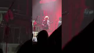St Vincent - Your Lips Are Red LIVE