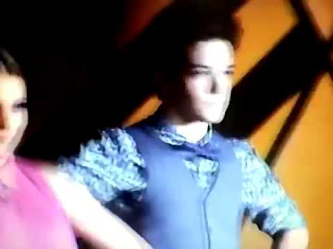 Ámbar e Matteo cantam Mírame a mí - Momento Musical (com letra)