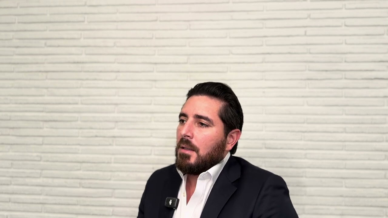 AI in Law: Enhancing Service, Not Replacing Lawyers