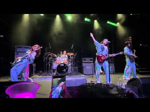 QWER ‘Free-Dumb’ Rockation live in Brooklyn New York 큐더블유이알 251031 4K