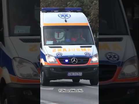 Alarmowo Karetka - Polish ambulance responding code 3 #ambulance #paramedic #einsatz #polska