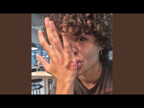 Love - Pau Leiva