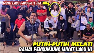 Download lagu Putih-Putih Melati - ST12 | Gelagat gadis happy sambil ikut Bob menyanyi curi perhatian 📸 mp3