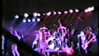 Ramones - I Just Want to Have Something To Do - Live 1986
