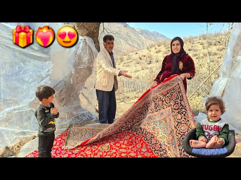 A kind old man stole Zahra's heart with the gift of a carpet🎁