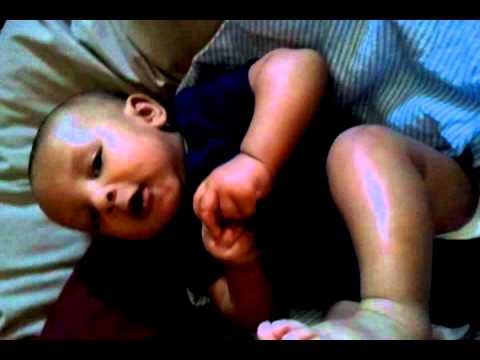 Aidy telling mom about his scary dream! :O