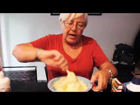 Grandma making slime??😳😂