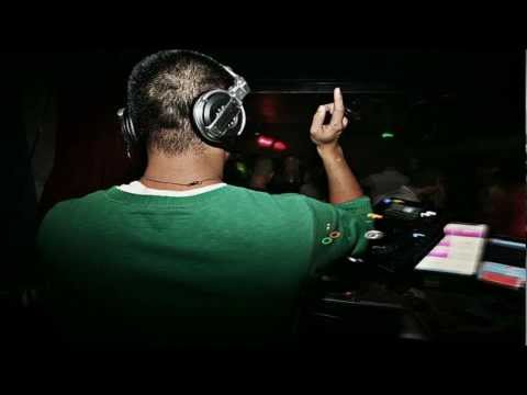 Sandro Silva & Oliver Twizt - Gladiator (Wax Motif Remix)