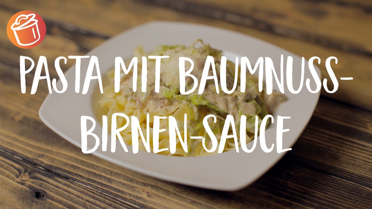Pasta mit Baumnuss-Birnen-Sauce