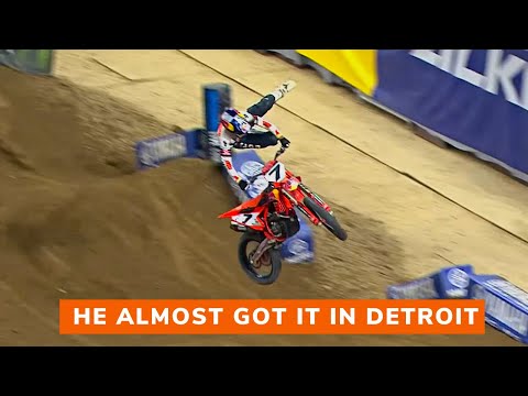 Plessinger Crash Detroit Supercross 2023 - He ALMOST got it 😤 (legendado🇵🇹)