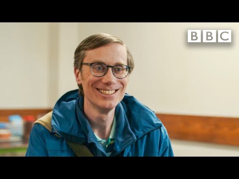 A hilariously awkward way for friends to first meet 😂 | The Outlaws – BBC