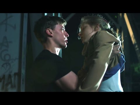 ФИЛЬМ ДО МУРАШЕК! ПРЕСТУПНИК— ОДИН ИЗ ИНСТИТУТСКИХ ДРУЗЕЙ! Человек из дома напротив! Русские сериалы