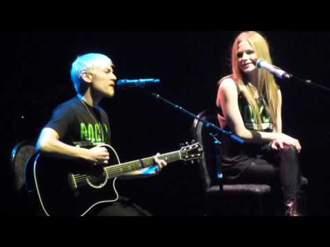 Evan Taubenfeld & Avril Lavigne in #Winnipeg -- Best Years of Our Lives -- MTS Center 2011 Live (HD)