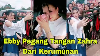 Download lagu EBBY HOLDS ZAHRA'S HAND FROM THE CROWD mp3