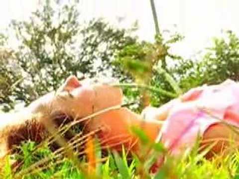 Video thumbnail for Passarinho (EP Version)