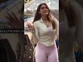 Arey Baap Re Sharvari Wagh Ne Shooting Set Mein Itni Tight Pant Mein Kya Kar Rahi Hai