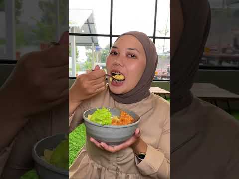 Tempat nongkrong cozy dengan makanan enak dan harga terjangkau! Cocok buat kamu yang suka hangout 😍✨