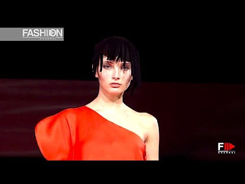 GIORGIO ARMANI Women's Fall 2011 Milan - Fashion Channel
