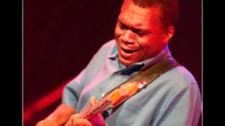 Robert Cray band- A Picture of a Broken Heart ( I was Warned)
