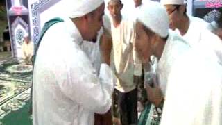 preview picture of video 'hama qolbi (2) Majlis Maulid Al Habsyi  - majlis Dzikir Darul Ikrom Kedanyang Gresik 2013'