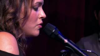 Norah Jones performing &quot;Don&#39;t Know Why&quot; Live on KCRW