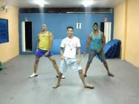 QUEBRE (SARAVADA) - CIA DE DANÇA PORTAL DO AXÉ