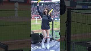 [問卦] 現今最紅的啦啦隊員是誰