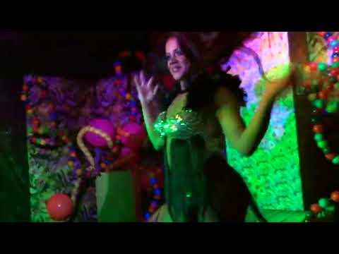 BEATRIZ UBER ESPECIAL STRIPPERELLA UBER TUNNEL 24 11 13 FULL HD BY DIGOTUNNEL