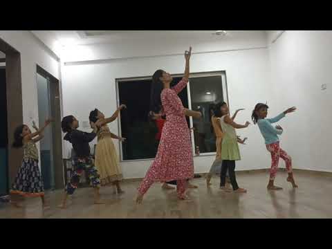 Mere Banke Bihari Lal ll Choreography with kids ll Krishna Dance ll Madhavas ll Mumma's Magik