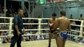 Download Lagu Robert Lek (Tiger Muay Thai) scores 3rd rd. KO at Bangla Stadium Thumbnail