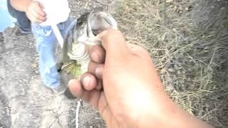 preview picture of video 'Morgan Hill Kids Bass Fishing 5/30/2010'