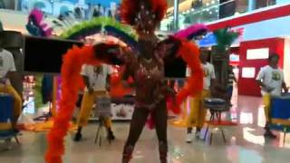 preview picture of video 'Reina de carnavales/metro mall Panama'